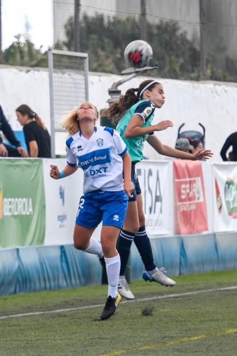 26-01-20  DEPORTES. CAMPOS DE FUTBOL MUNICIPAL DE ARGUENEGUIN. ARGUINEGUIN. MOGAN. Partido de futbol femenino entre los equipos del Femarguín contra el Tenerife B disputado en Campo de futbol Municipal de Arguineguin.  Fotos: Juan Castro  | 26/01/2020 | Fotógrafo: Juan Carlos Castro