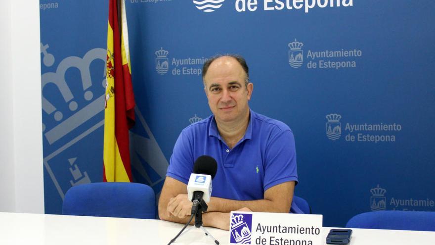 El concejal de Hacienda de Estepona, Manuel Aguilar.