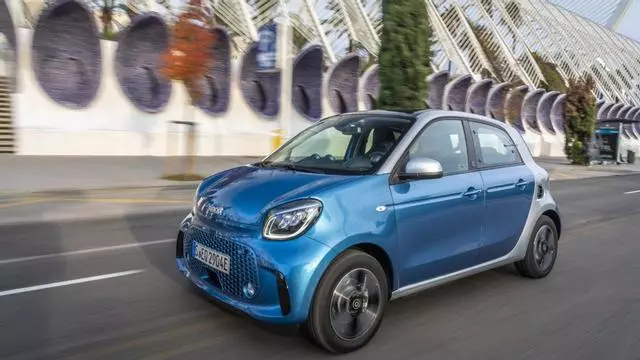 El nuevo smart se pone 100% eléctrico