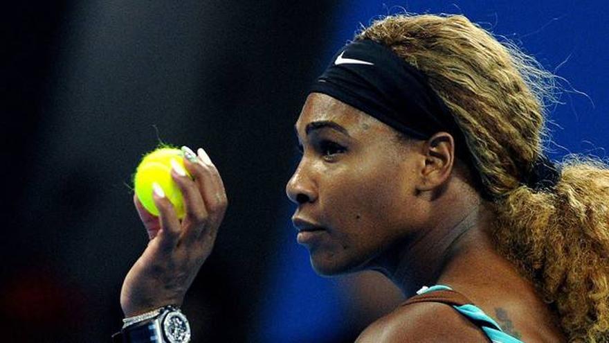 Serena Williams abandona el torneo de Pekín por molestias en la rodilla izquierda