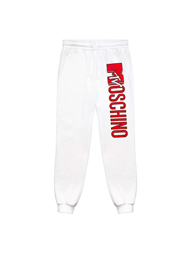 Todas las imágenes de la colección de Moschino x H&M: pantalón chandal blanco