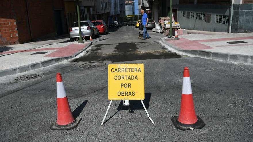 Obra que el Concello ejecutó en 2018 en la calle Reconquista, en Arteixo.