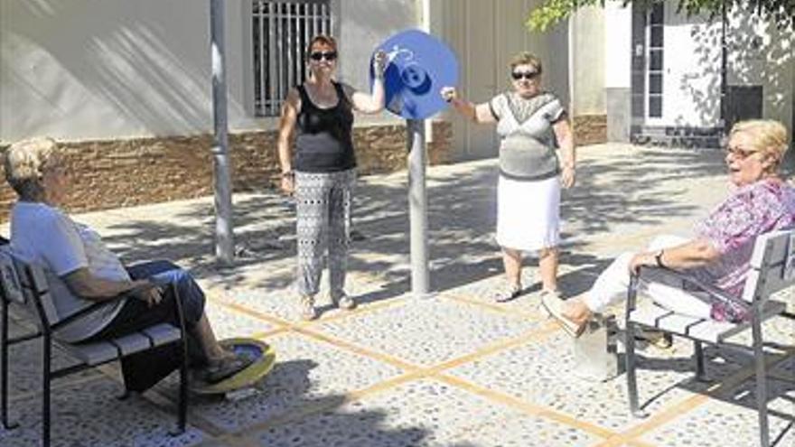 Moncofa practica ya gimnasia biosaludable