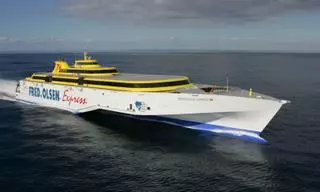 Fred. Olsen Express con las bajadas de La Palma y El Hierro
