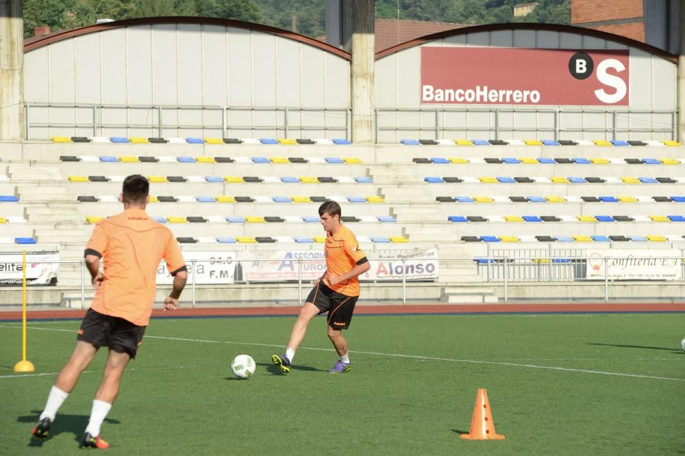 Primer entrenamiento del Caudal Deportivo de Mieres