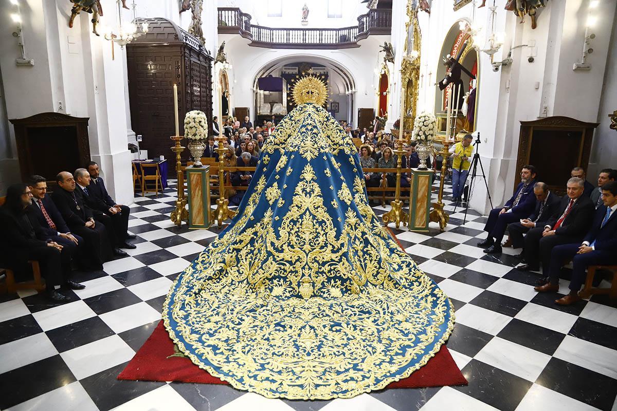 El nuevo manto de la Virgen de la Trinidad, en imágenes - Diario Córdoba