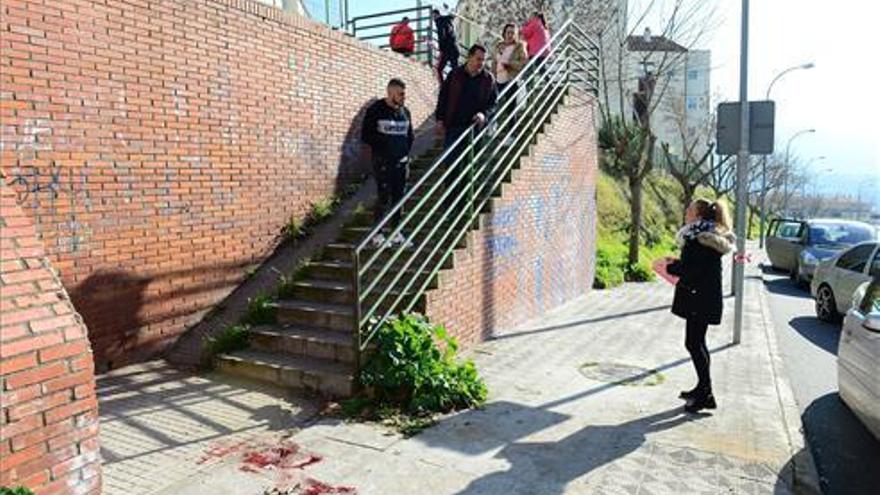 Fallece un hombre tras caer por unas escaleras en Plasencia