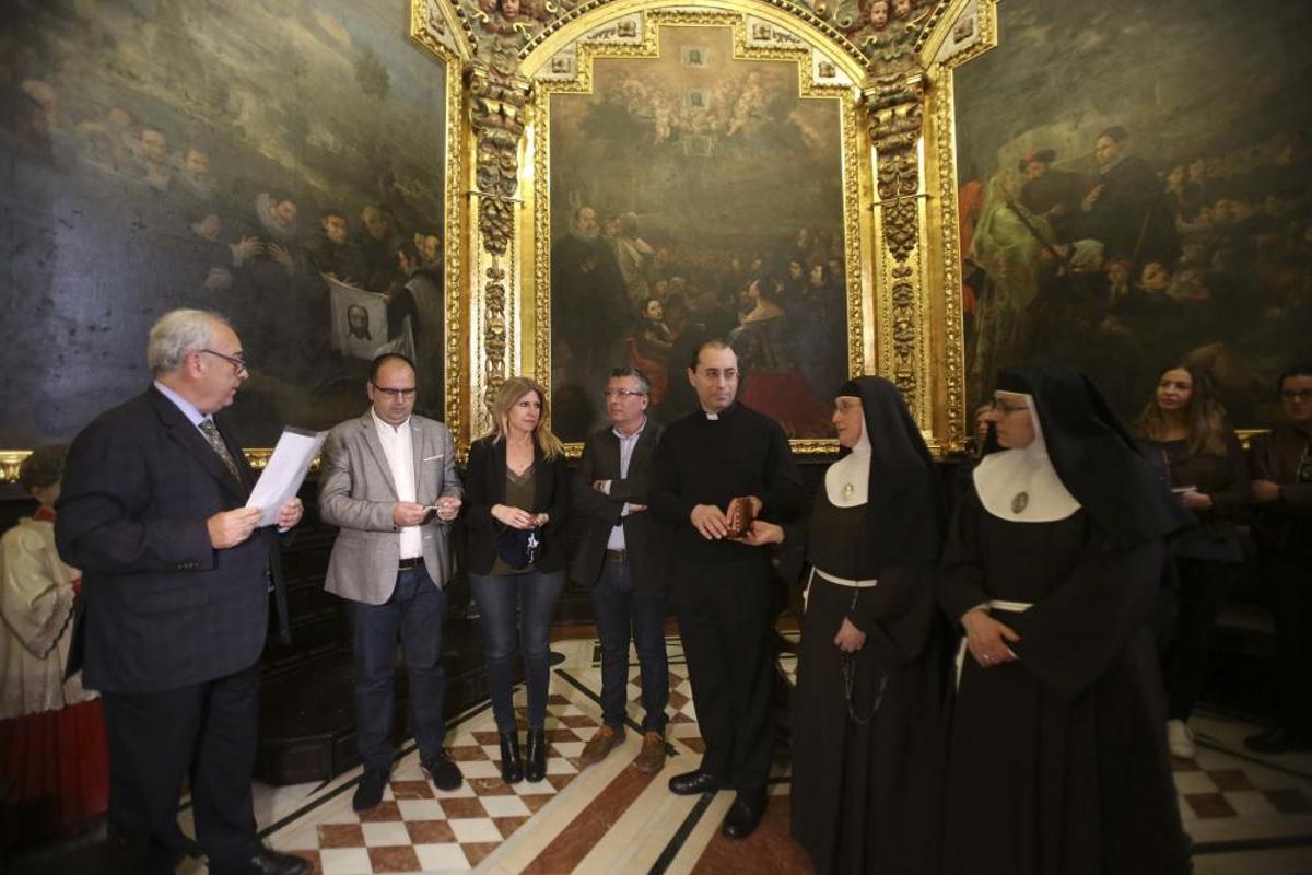 Pruebas en el camarín de la Santa Faz