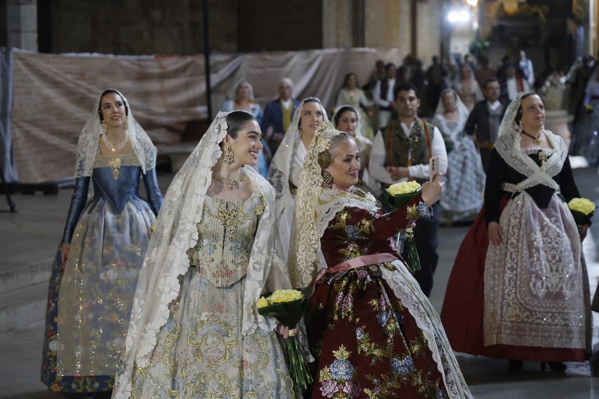 Todas las fotos de la Ofrenda del 18 de marzo por la calle San Vicente hasta la 20:30 horas