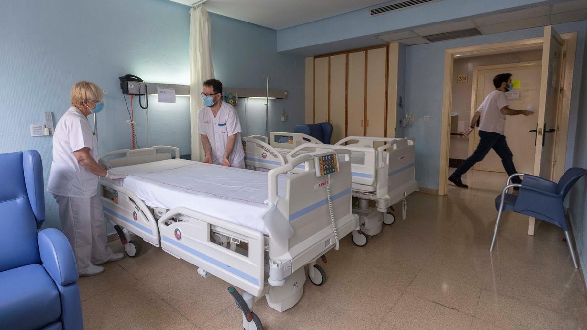 La presión hospitalaria se relaja al caer la incidencia 740 puntos en un mes
