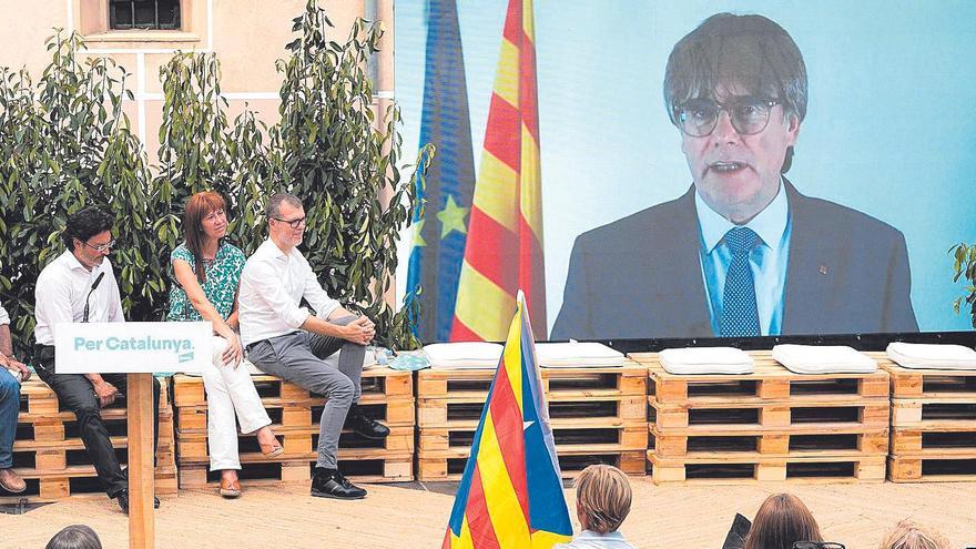 Carles Puigdemont participa en un acte de campanya de Junts a Amer