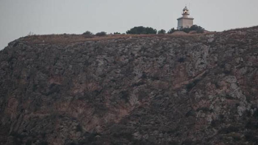 El accidente se produjo a 300 metros del faro.