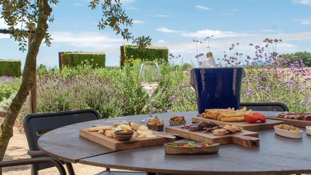 Una escapada enogastronòmica única al cor de l’Empordà: sabors i vistes que enamoren