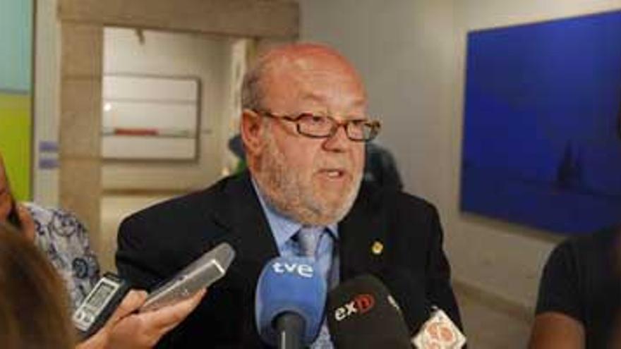 La alianza reafirma el futuro de Caja Extremadura, según su subdirector