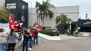 Los trabajadores de limpieza de la fábrica de San Miguel Málaga, en huelga