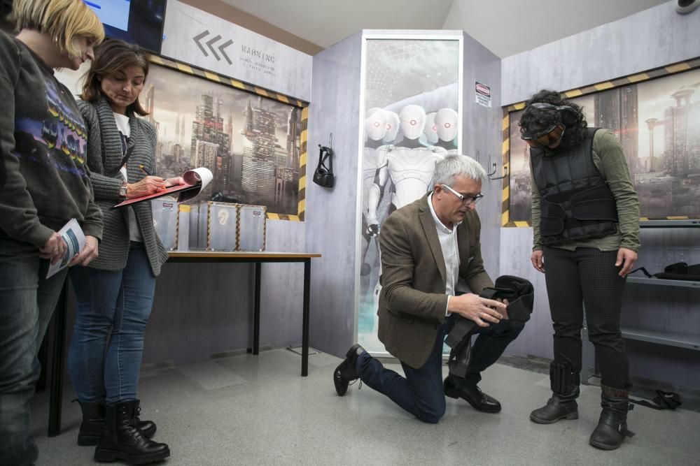 Presentan una escape room en el Instituto Asturiano de Prevención de Riesgos Laborales para sensibilizar sobre el tema de los riesgos laborales a estudiantes de FP