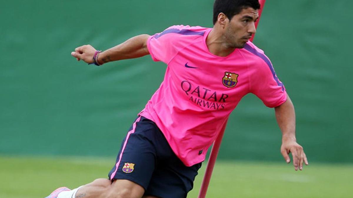 Luis Suárez puede entrenar y jugar amistosos