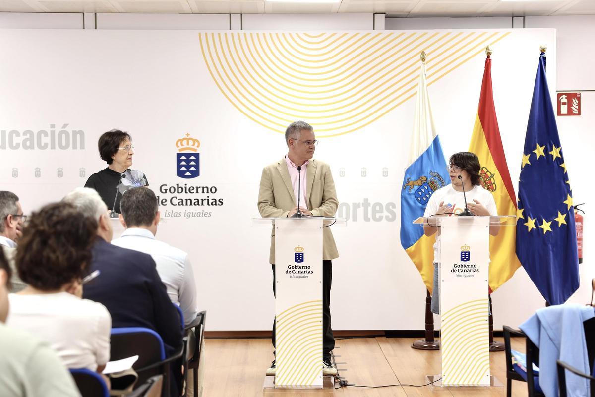 Educación y UNICEF presentan la primera radiografía del bienestar digital de la infancia y la adolescencia en Canarias.
