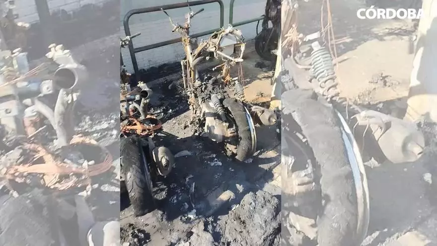 Un fuego calcina motos y coches en el Parque Figueroa