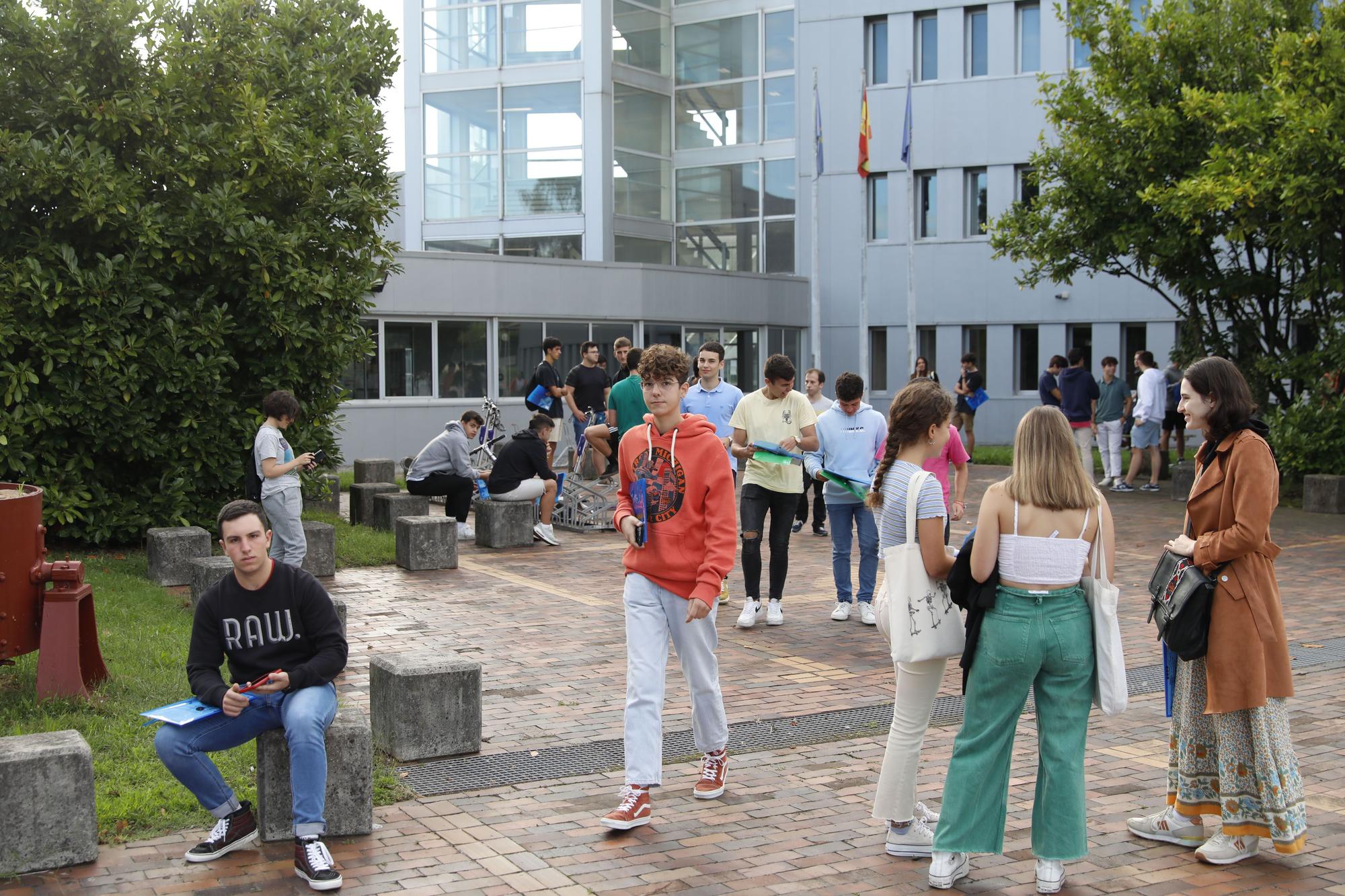 En imágenes: Inicio de curso en la Escuela Politécnica de Gijón