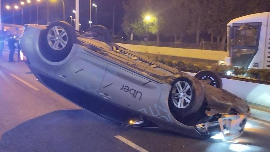 Un motorista sufre lesiones de carácter leve en un accidente de tráfico ocurrido en Doctor Gadea, en Alicante