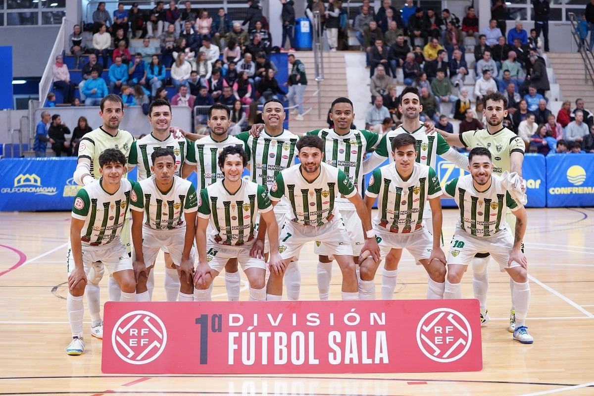 Formación del Córdoba Futsal ante el Peñíscola.