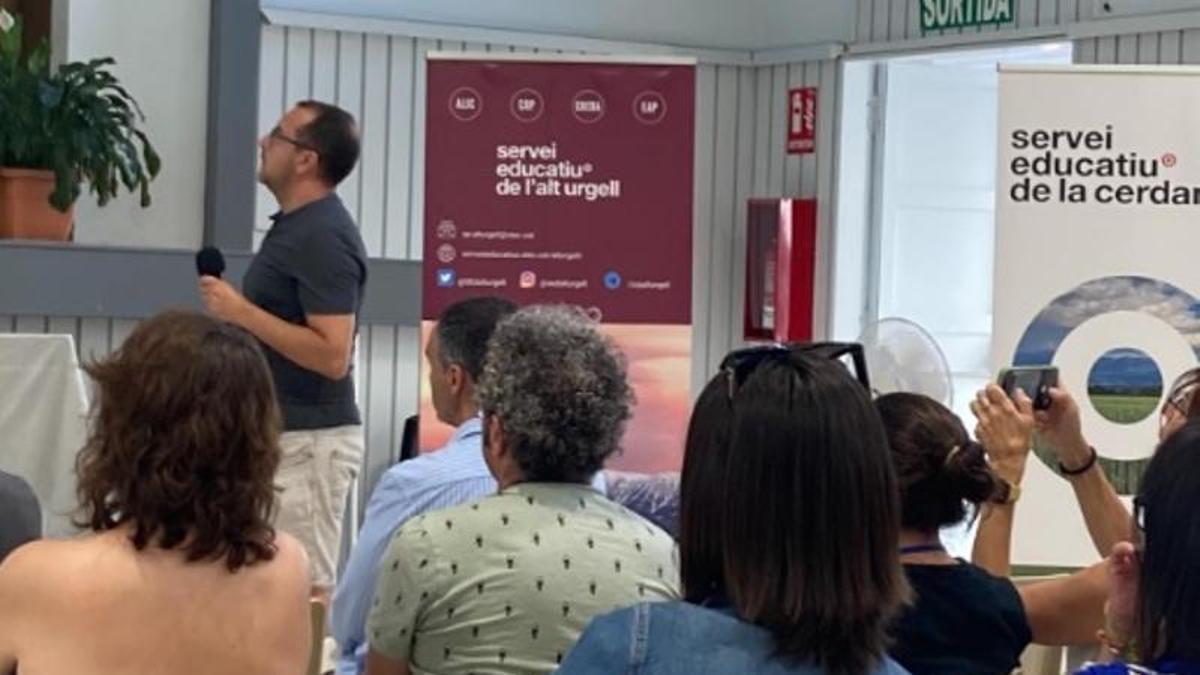 Una de les sessions de treball dels professors