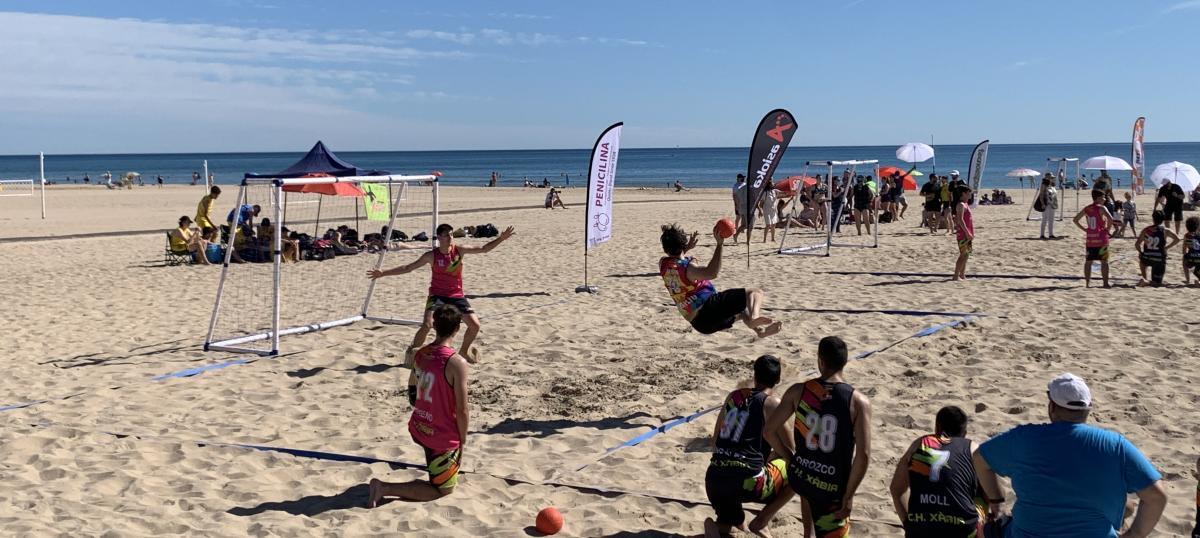 Gandía, perfecto inicio para la Lliga d´Handbol Platja