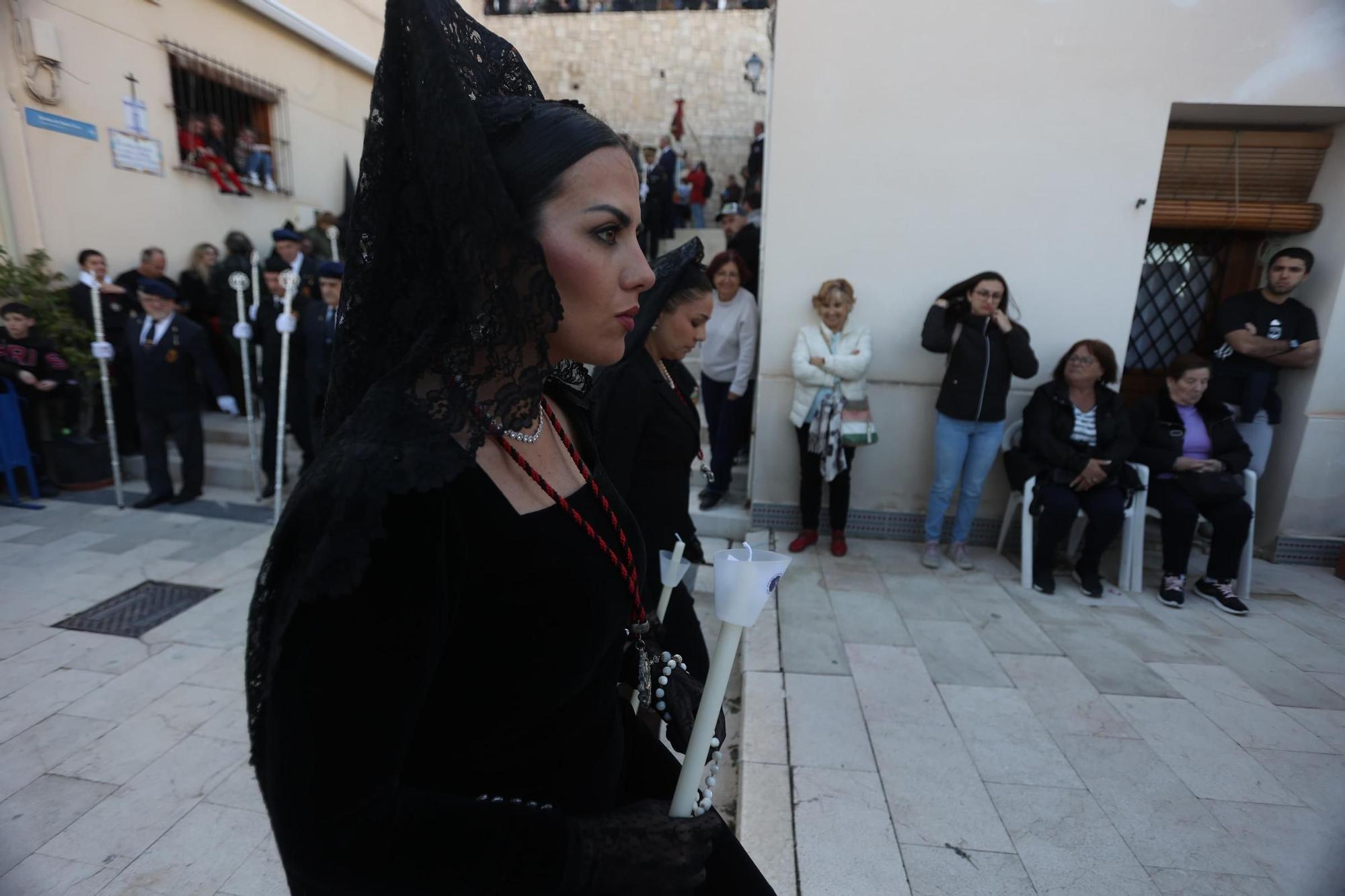 La Hermandad Penitencial de Santa Cruz se luce en el Miércoles Santo de Alicante