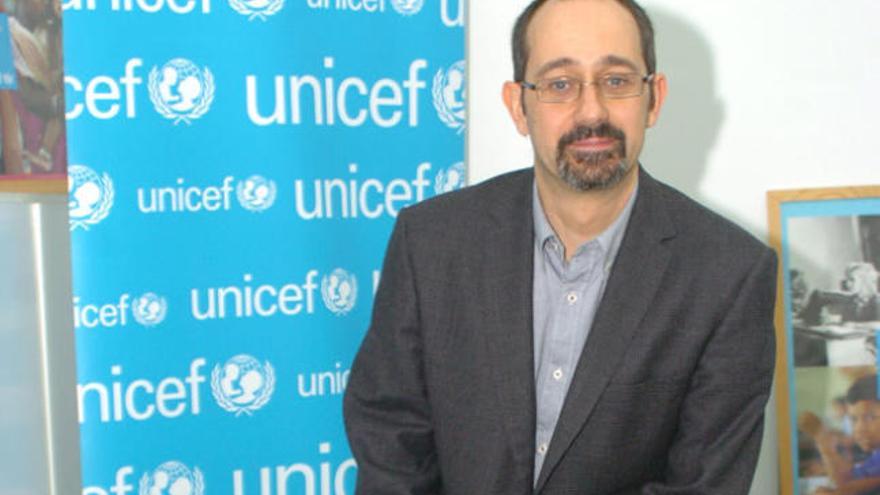 Gabriel González-Bueno, en la sede de Unicef en la capital grancanaria. | j. c. castro