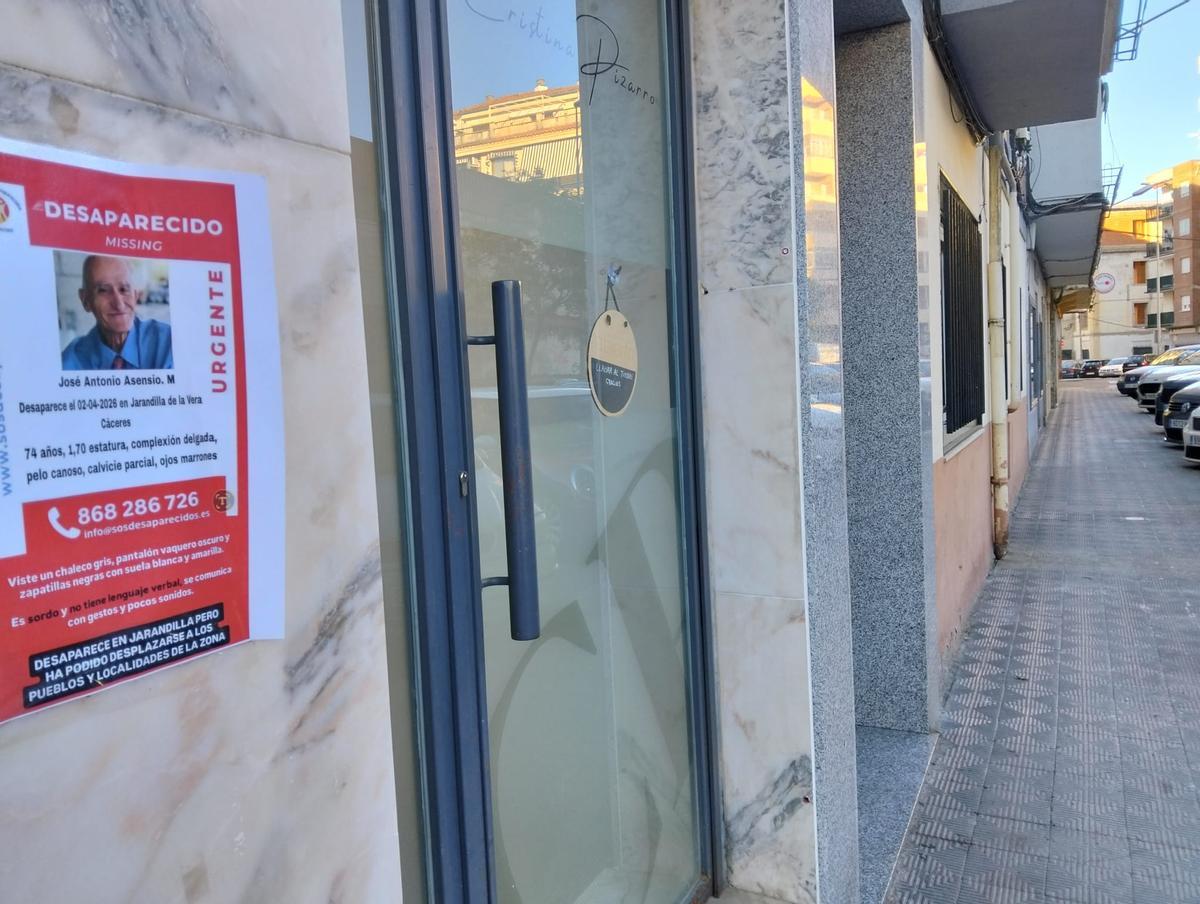 Despliegan carteles en Plasencia para encontrar a José Antonio, el hombre de 74 años desaparecido en Jarandilla.