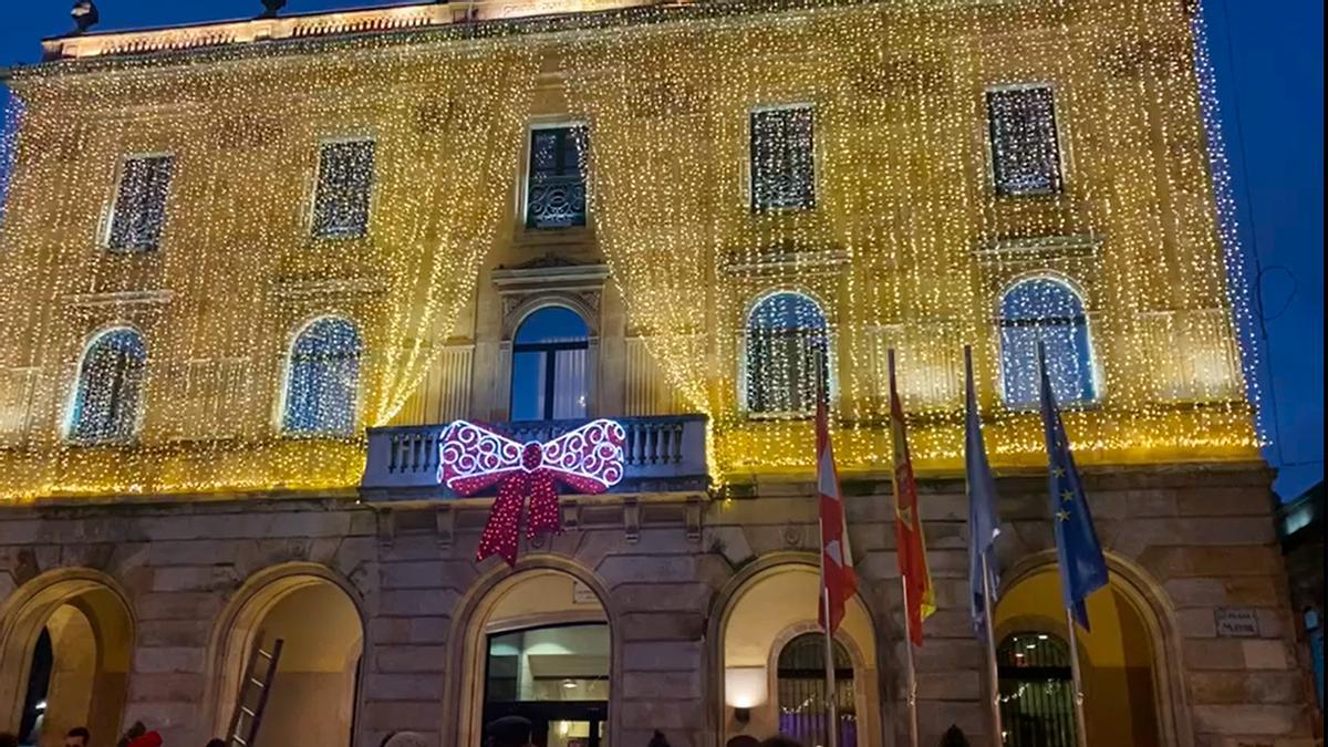 Así ha sido el encendido de las luces de Navidad en Gijón