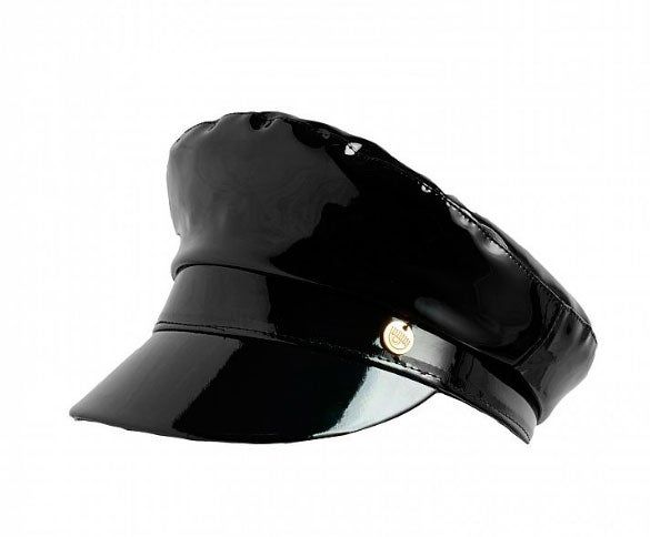 Gorra de látex (Chiara Ferragni).