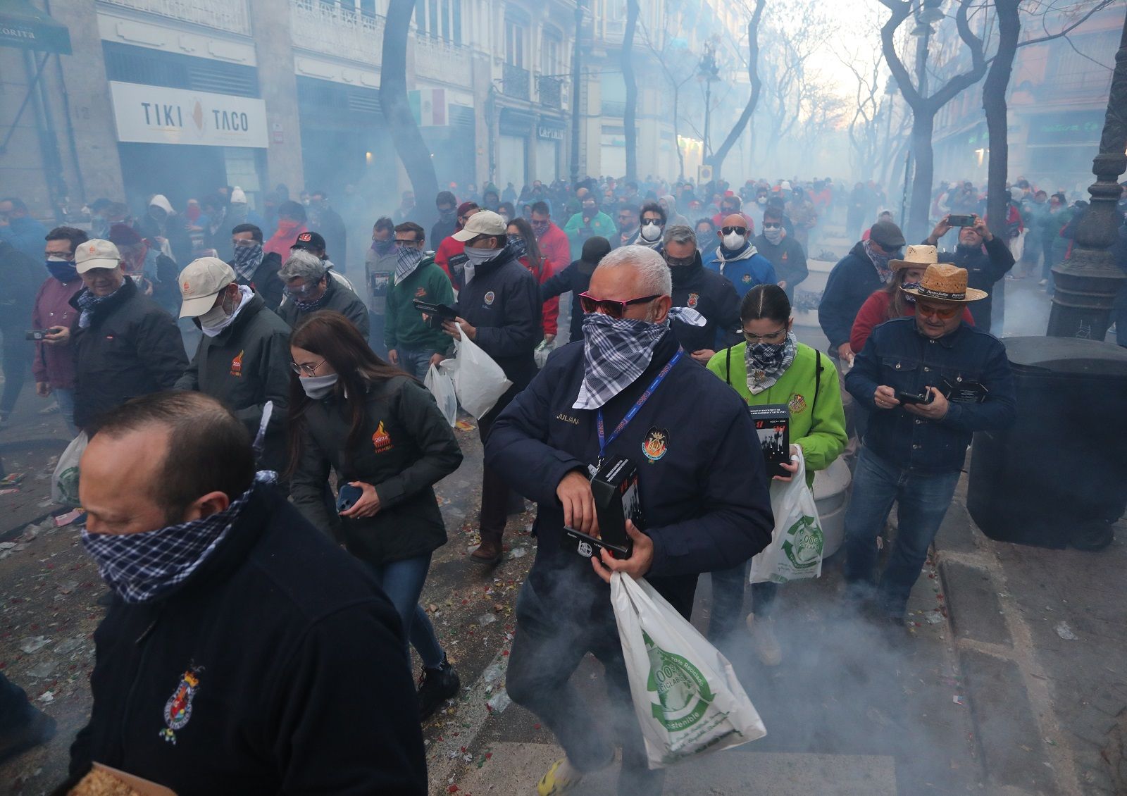 Las imágenes de la Macrodespertà de hoy anuncian la inminente llegada de las Fallas 2024