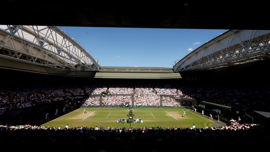 Djokovic se cuela en su octava final de Wimbledon