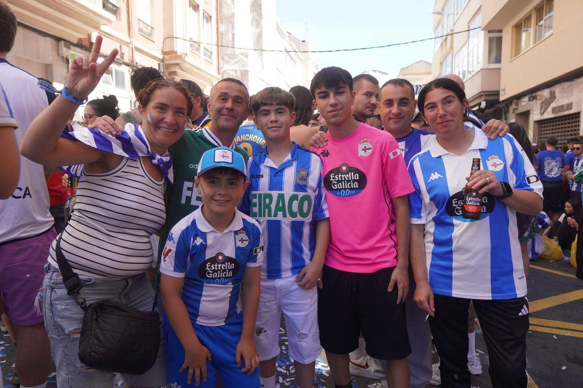 Así fue el ambiente en la calle San Juan y por toda A Coruña antes del Deportivo-Las Palmas