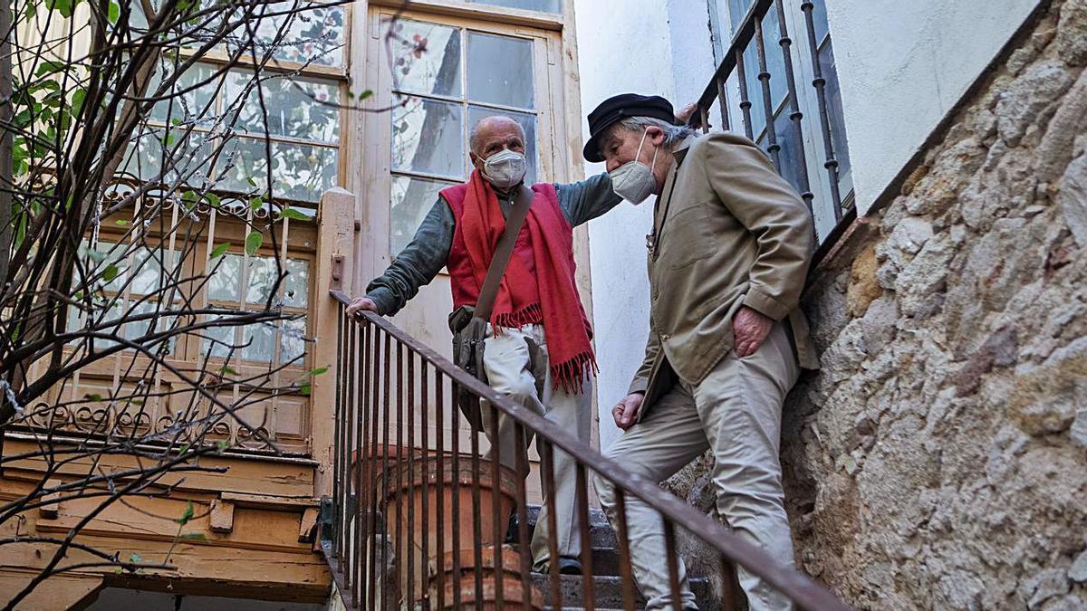 Antonio López visita el estudio de José María Mezquita en Zamora.