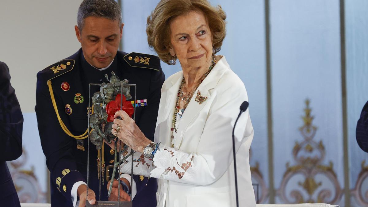 La reina Sofía, muy elegante durante los premios