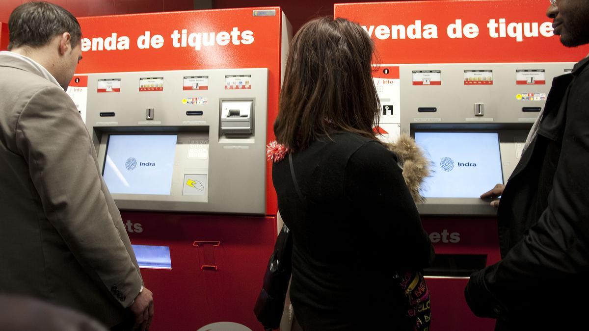 Máquinas de venta de billetes en el metro de Barcelona