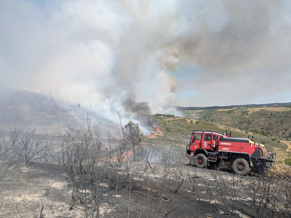 Una carroceta portuguesa, en la zona incendiada.