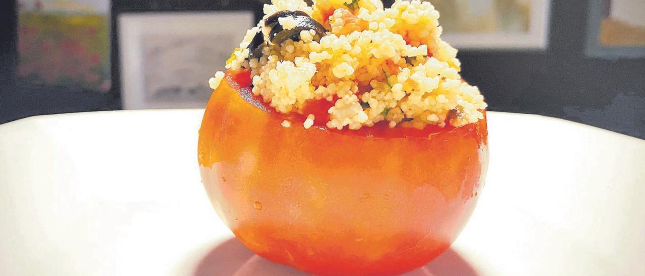 Tomate relleno de tabulé