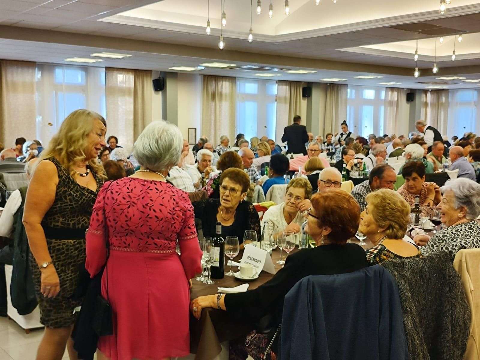 Villaviciosa ya tiene "Abuelos del año": así fue la jornada de la tercera edad