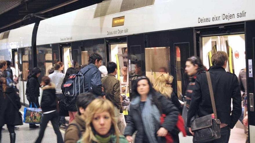 Una avería en el metro de Colón en pleno Maratón causa un tapón en cuatro líneas