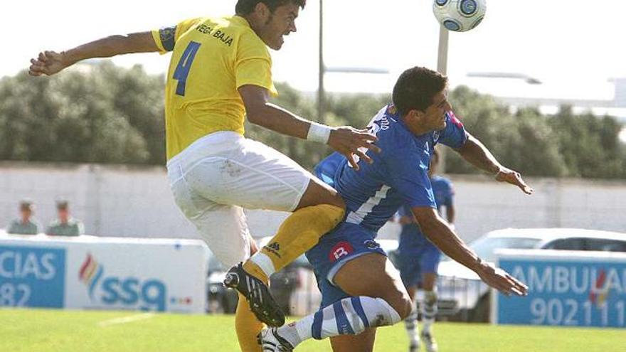 Un instante del partido disputado ayer entre Sporting Mahonés y Orihuela