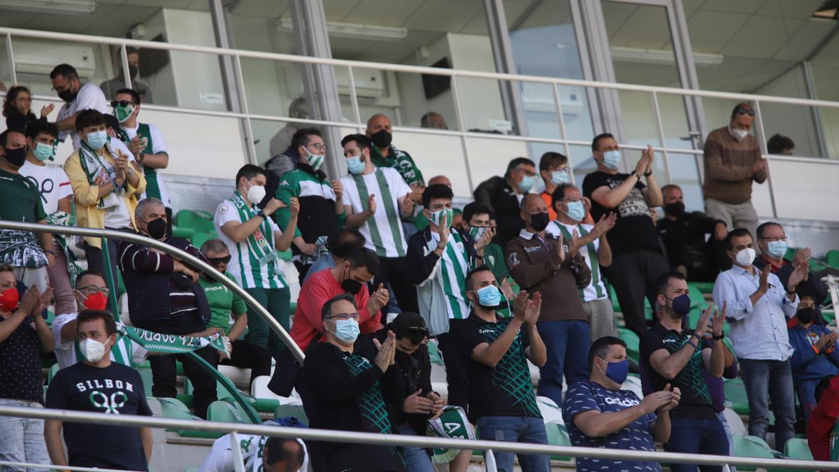 Aficionados del Córdoba CF en un partido de la pasada temporada.