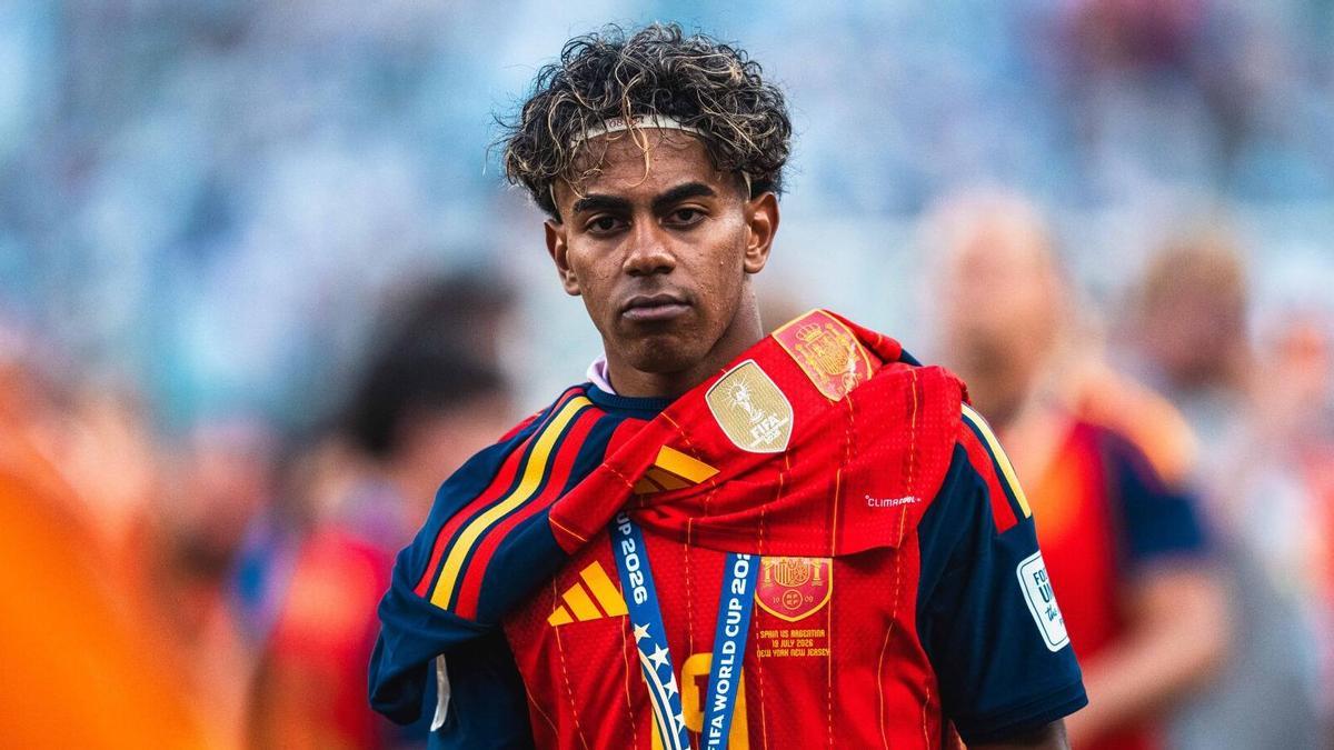 Lamine Yamal of Spain with his medal during the FIFA World Cup 2026, Final football match between Spain and Argentina on 19 July 2026 at MetLife Stadium in East Rutherford, New York, New Jersey, United States - Photo Alexandre Martins / DPPI AFP7 19/07/2026 ONLY FOR USE IN SPAIN. Alexandre Martins / DPPI / AFP7 / Europa Press;2026;ARGENTINA;ARGENTINE;COUPE;cup;ESPAGNE;FIFA;FINAL;FINALE;FOOT;football;MONDE;mondial;Soccer;Spain;Sport;WORLD;FOOTBALL - WORLD CUP 2026 - FINAL - SPAIN v ARGENTINA;