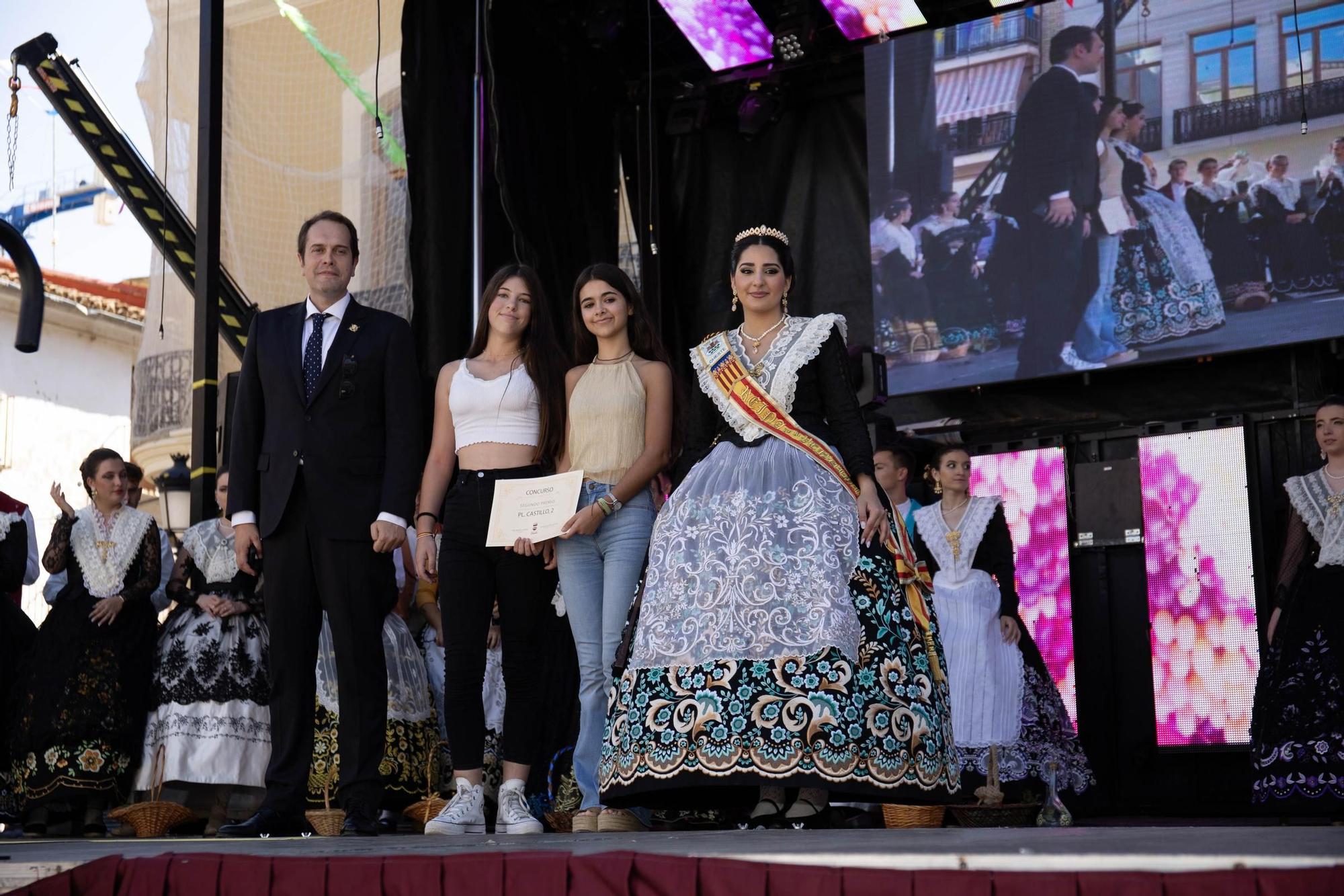 Cheste entrega los premios de balcones engalanados