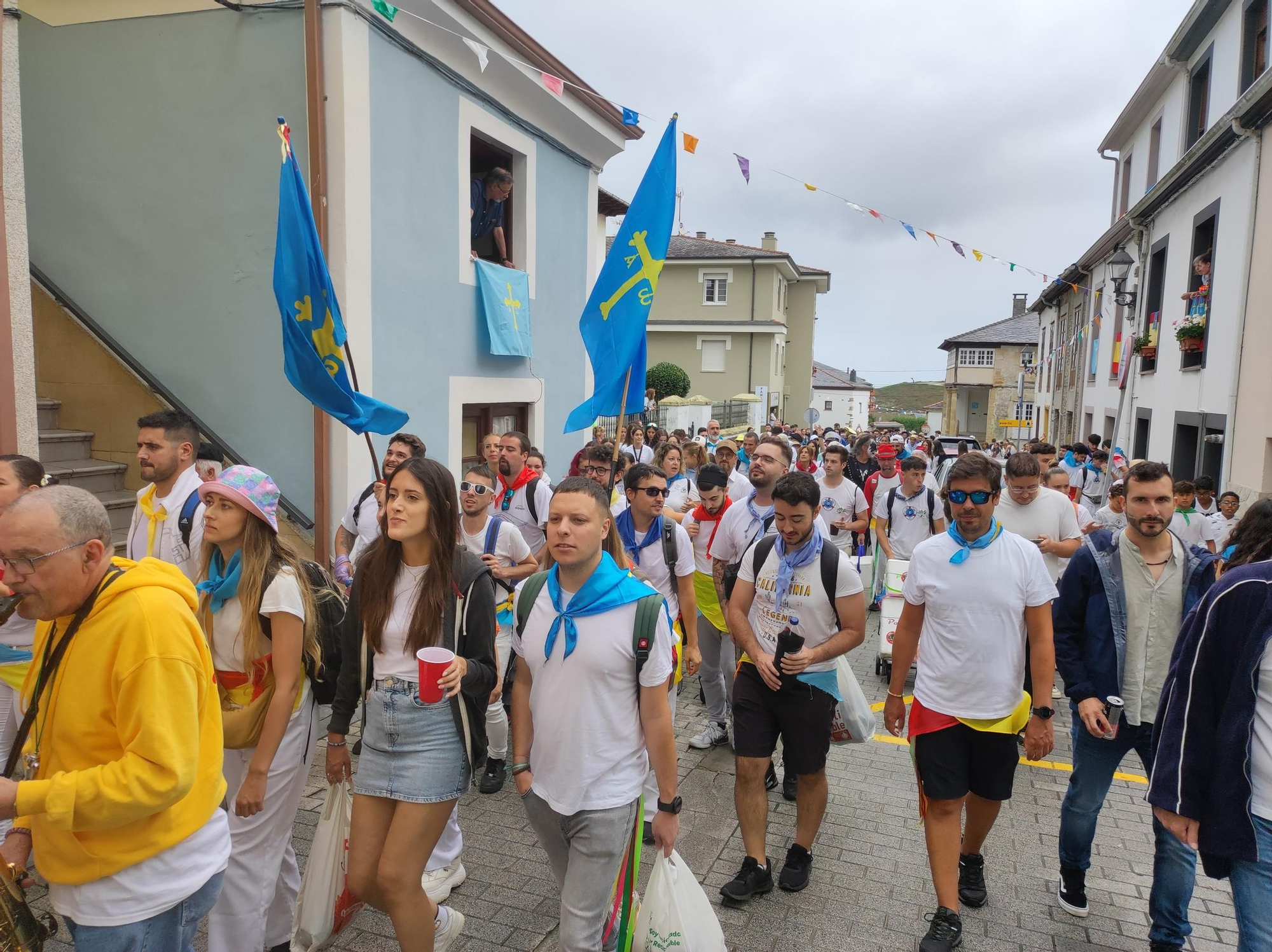 En imágenes: Así fue la salida de los romeros para celebrar la jira que cierra Las Telayas