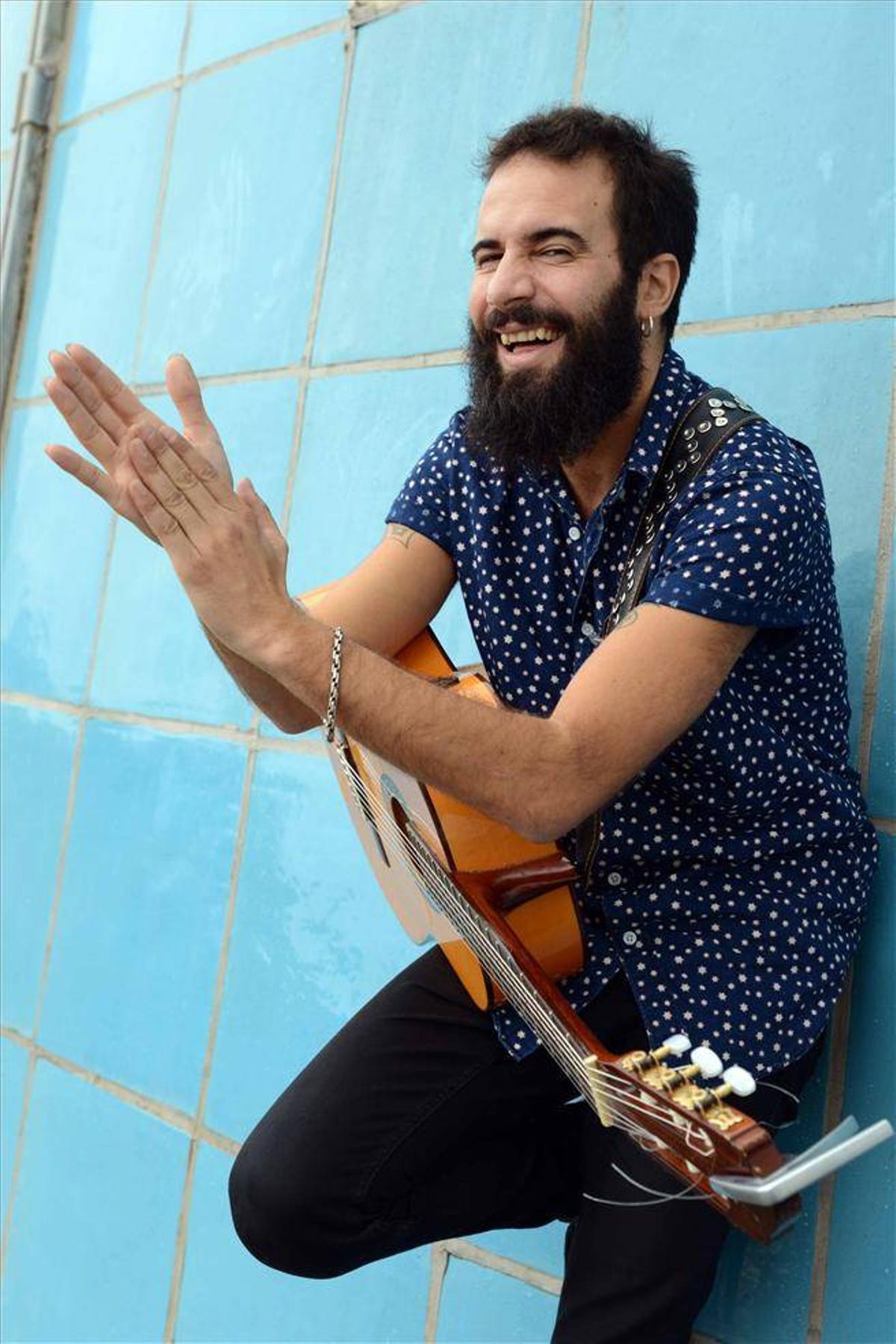 El Canijo de Jerez: "Prefiero escribir canciones que pagar a un psicólogo"