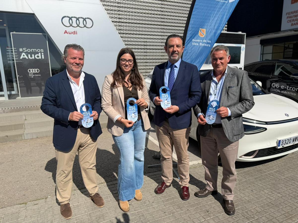 El conseller de Empresa, Autónomos y Energia, Alejandro Saénz de San Pedro junto a la directora gerente del IBE, Marta Pons y representantes de Faconauto.